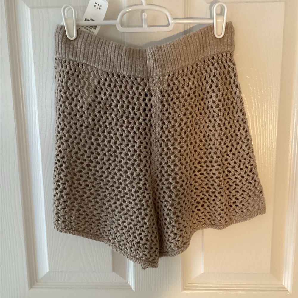 Abercrombie & Fitch Tan Crochet Shorts (PRICEDROP) - Picture 3 of 5